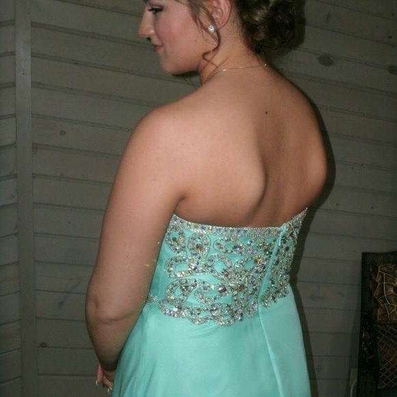Prom Dress - Picture 3 of 5